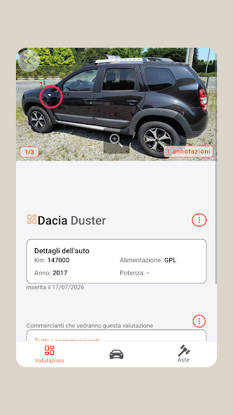 App RateMyCar, dettaglio del veicolo con foto, annotazioni e dati dell'auto
